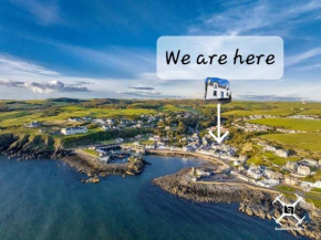 The Portpatrick Pad - A cosy 3 bed cottage, w. sea views & garden office